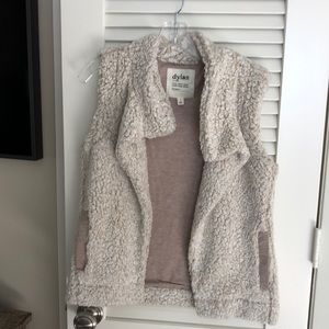 Dylan fleece vest. Super soft!
